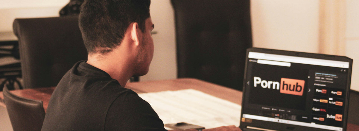 Pornhub closes doors to new UK members