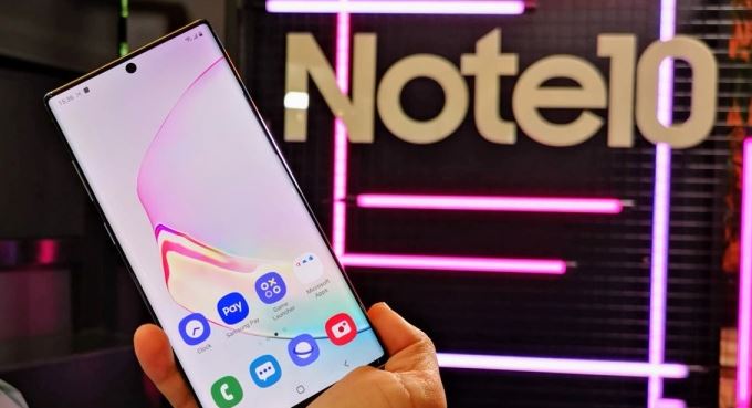 Galaxy Note 10 Plus hits iPhone XS Max again, now on battery drain