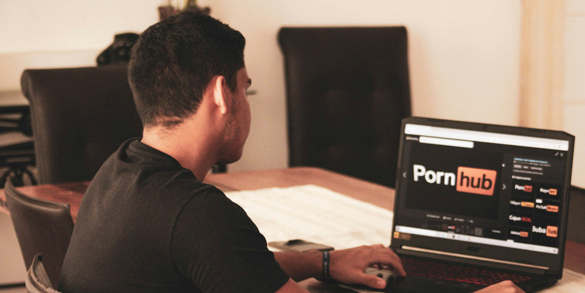 Pornhub closes doors to new UK members