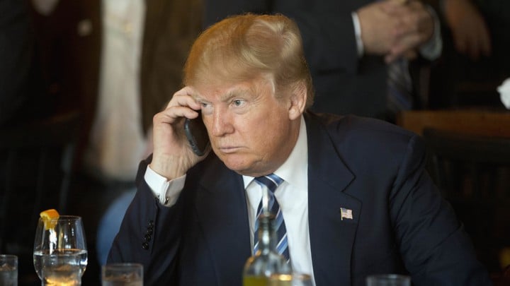 Donald Trump censures iPhone on Twitter, especially Face ID
